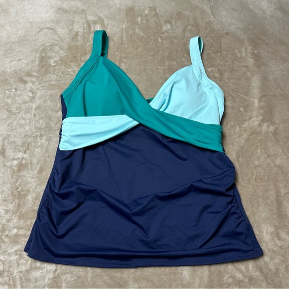 Lands' End Other - Lands' End Wrap Underwire Tankini Top Swimsuit Print Island Emerald Navy Size 16